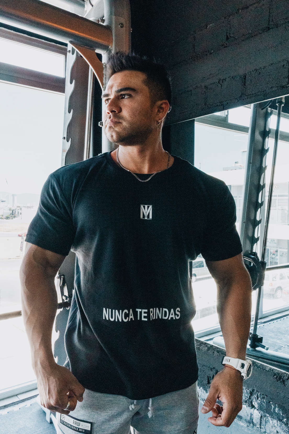 T-SHIRT NEGRA PHYSIQUE OLYMPIA